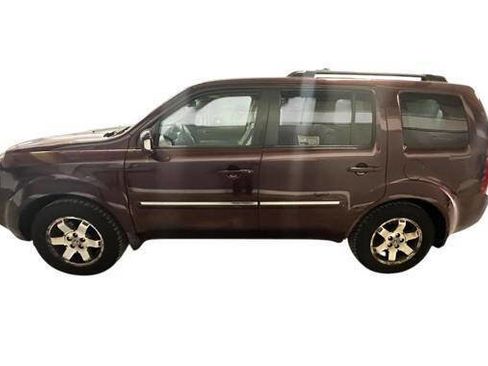 Used 2010 Honda Pilot Touring image 2