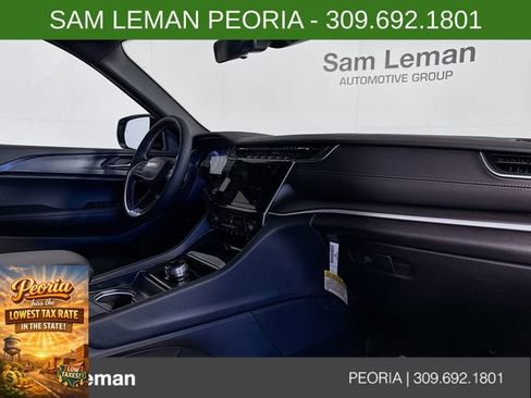 New 2025 Jeep Grand Cherokee Altitude image 29