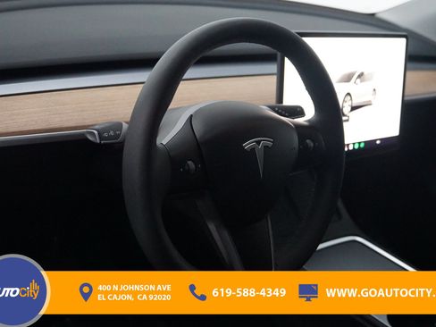 Used 2024 Tesla Model Y Long Range AWD/4WD image 20
