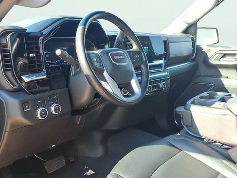 Used 2025 GMC Sierra 1500 SLT AWD/4WD image 10
