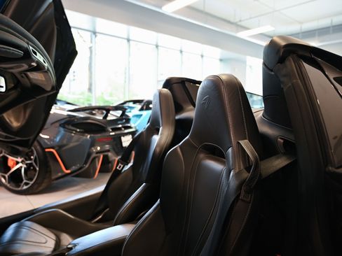 Used 2020 McLaren 720S Luxury RWD image 26