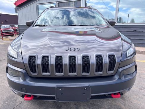 Used 2015 Jeep Cherokee Trailhawk w/ Cold Weather Group AWD/4WD image 8