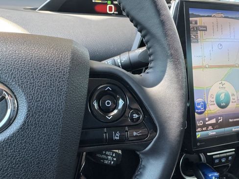 Used 2020 Toyota Prius Prime XLE image 29