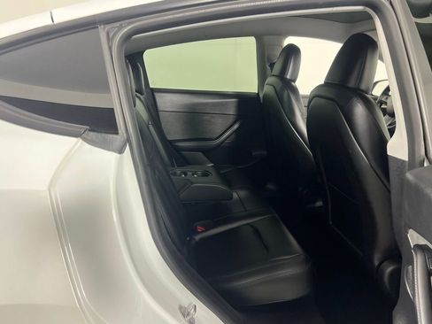 Used 2023 Tesla Model Y Long Range image 39