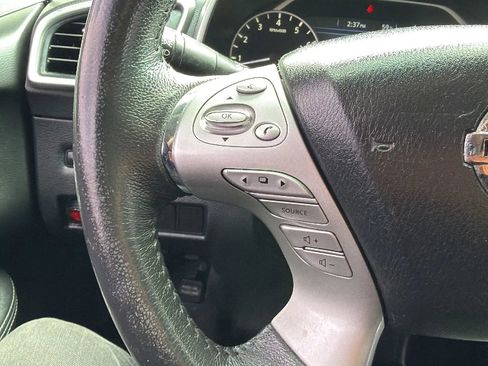 Used 2016 Nissan Murano SV AWD/4WD image 12
