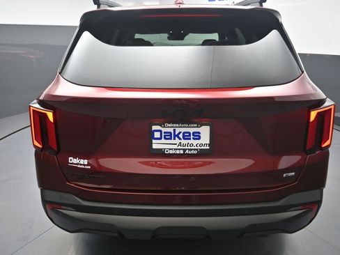 Certified 2025 Kia Sorento SX image 36