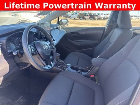 Used 2024 Toyota Corolla LE image 2