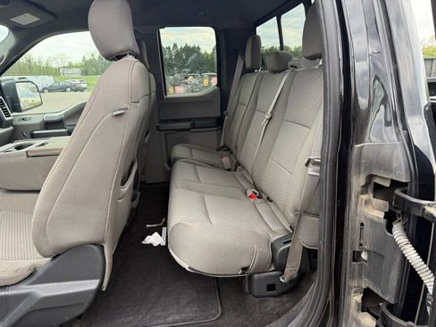 Used 2019 Ford F150 XLT w/ Equipment Group 302A Luxury AWD/4WD image 12