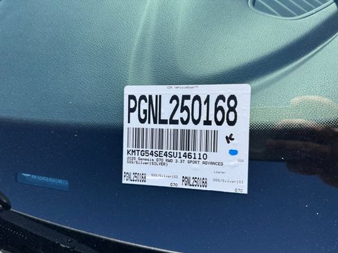 Used 2025 Genesis G70 3.3T Advanced image 25