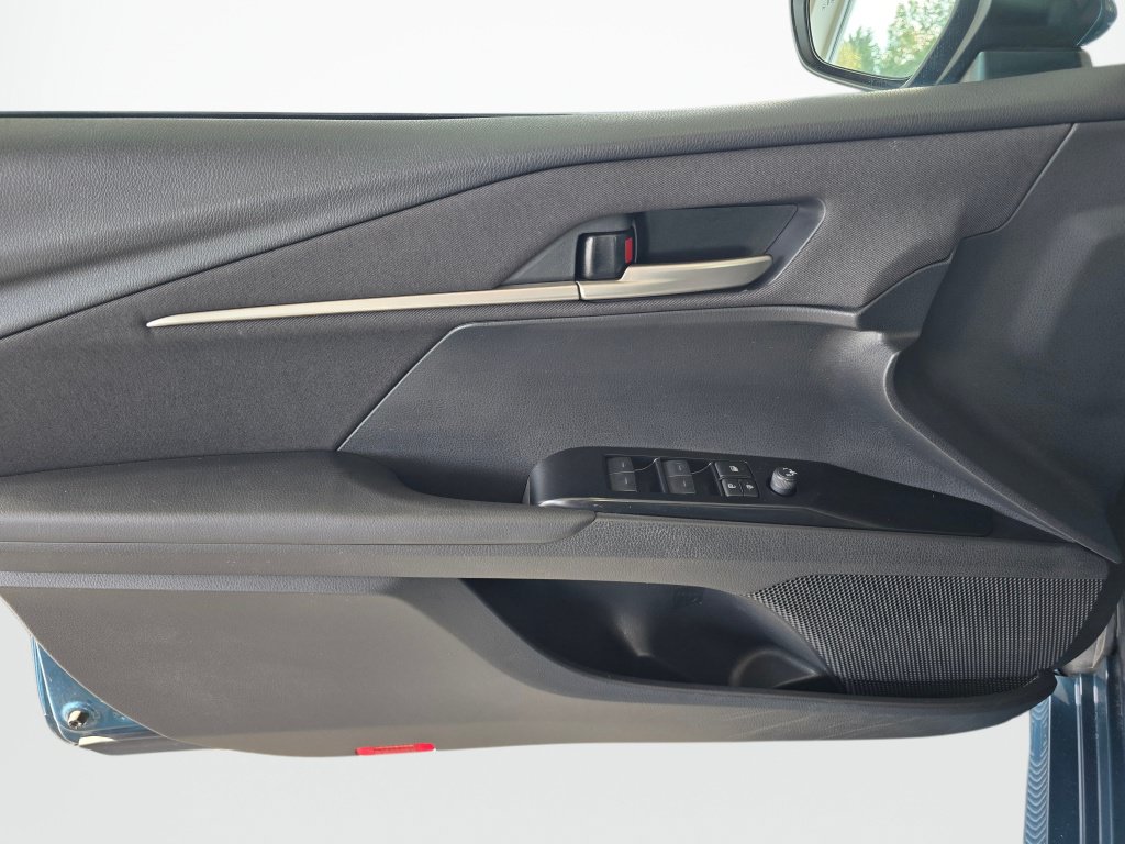 Used 2025 Toyota Camry LE w/ Convenience Package FWD image 29