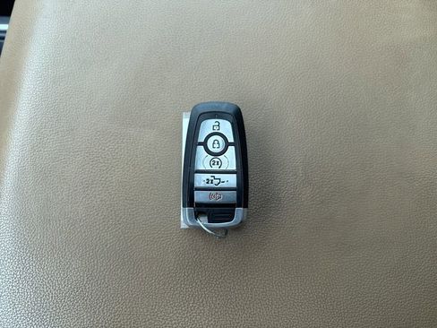 Used 2024 Ford F150 Lariat AWD/4WD image 23
