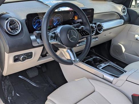 Certified 2024 Mercedes-Benz EQB 300 4MATIC image 10