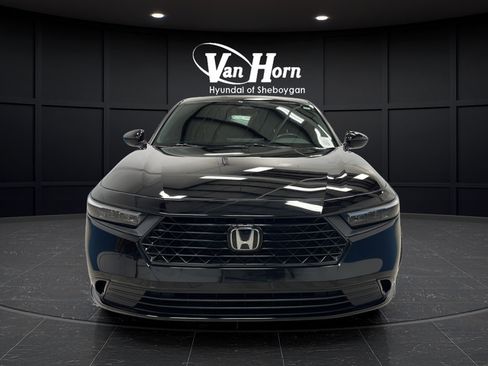 Used 2024 Honda Accord Sport image 2