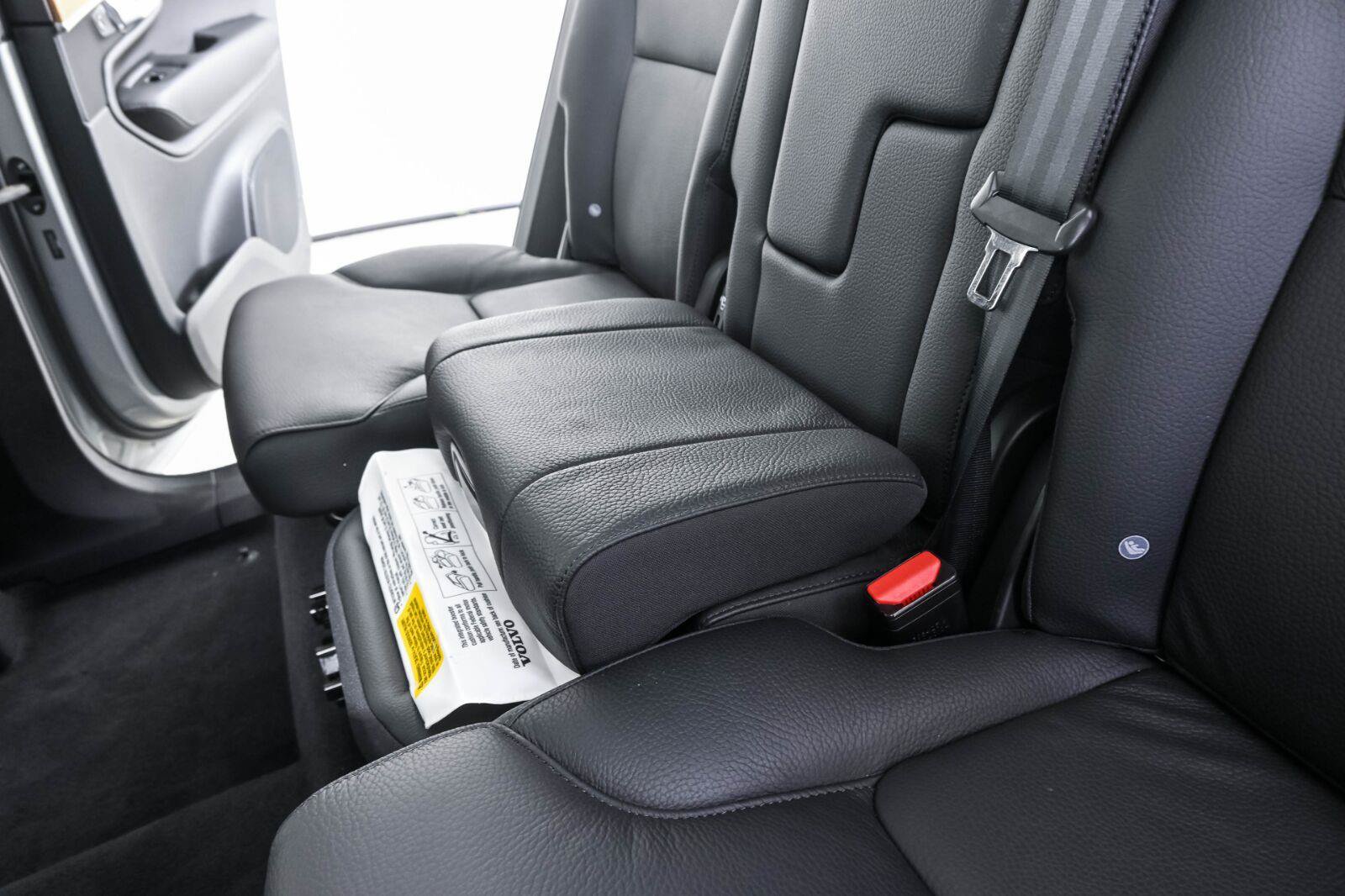 Certified 2024 Volvo XC90 B5 Plus AWD/4WD image 20