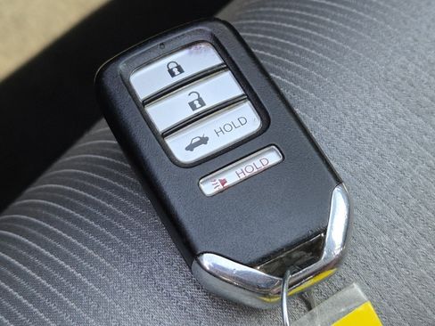 Used 2018 Honda Accord LX image 33