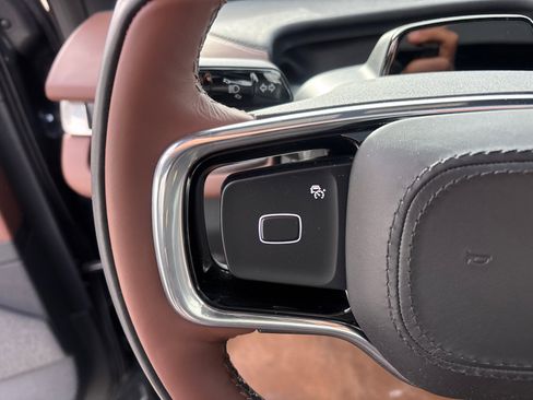 New 2026 Lincoln Navigator Reserve AWD/4WD image 16