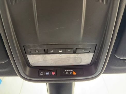 Used 2017 Chevrolet Cruze LT image 30