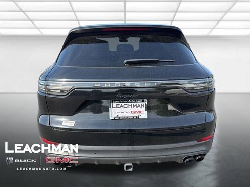 Used 2023 Porsche Cayenne Platinum Edition AWD/4WD image 4