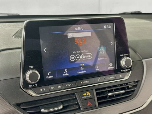 Used 2024 Nissan Altima 2.5 SR FWD image 25