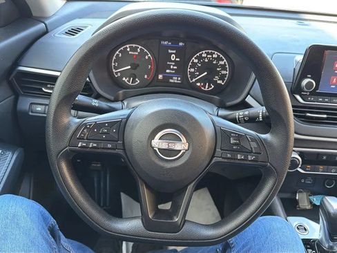 Used 2023 Nissan Altima 2.5 S FWD image 10