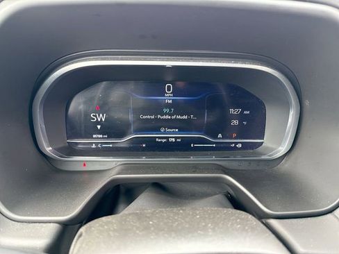 Used 2023 Chevrolet Suburban LT image 15