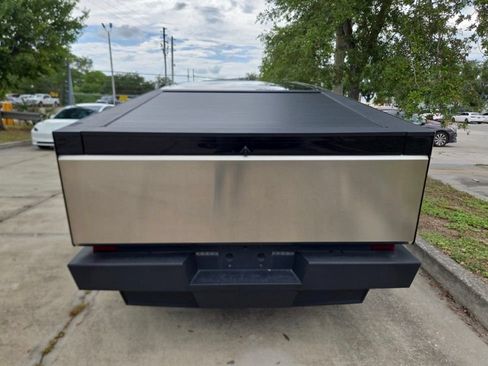 Used 2026 Tesla Cybertruck AWD Crew Cab image 3