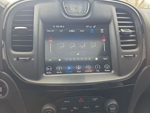 Used 2018 Chrysler 300 S w/ 300S Premium Group image 19