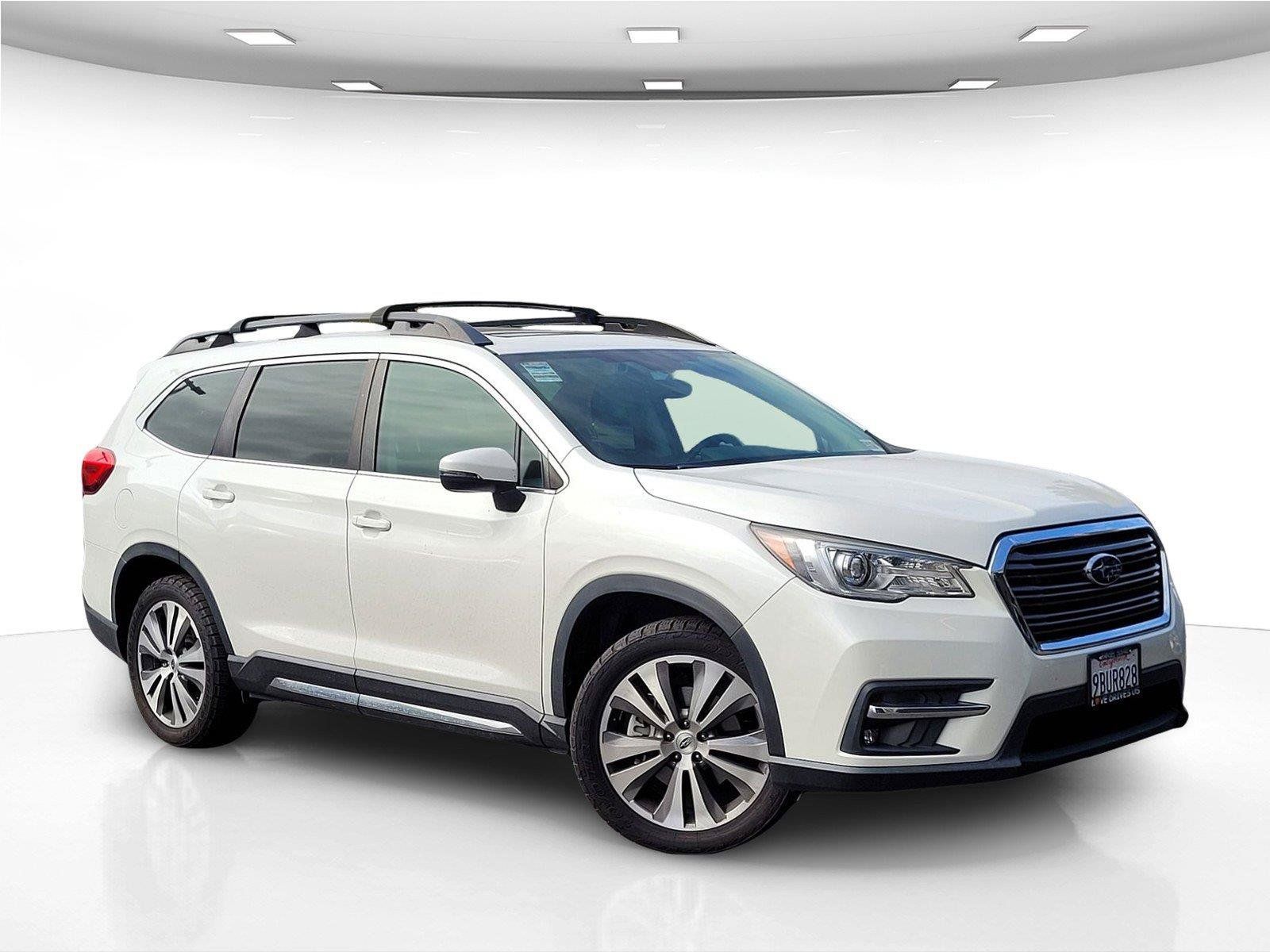 Used 2022 Subaru Ascent Limited w/ Technology Package AWD/4WD image 2