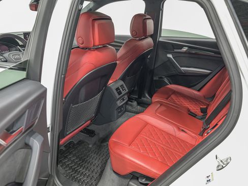 Used 2024 Audi SQ5 Premium Plus w/ Premium Plus Package image 28