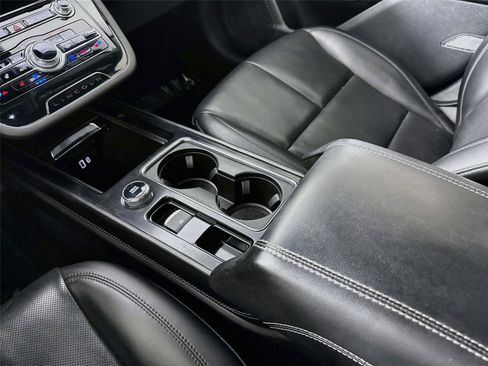 Used 2022 Lincoln Corsair FWD w/ Equipment Group 101A image 8