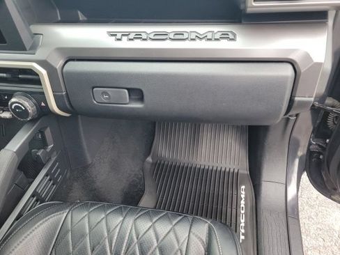 Used 2024 Toyota Tacoma TRD Sport AWD/4WD image 24