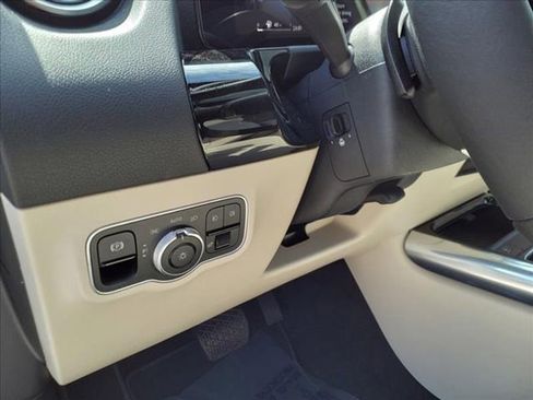 Used 2025 Mercedes-Benz GLA 250 4MATIC image 14