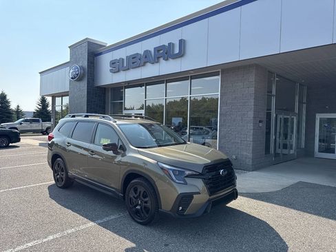 Used 2023 Subaru Ascent Onyx Edition Limited AWD/4WD image 2