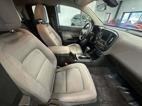 Used 2020 Chevrolet Colorado W/T w/ WT Convenience Package image 11
