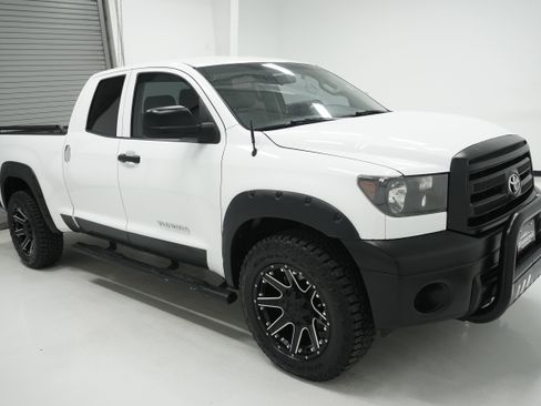 Used 2013 Toyota Tundra 2WD Double Cab image 3