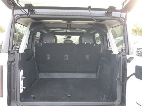 Used 2024 Ford Bronco Wildtrak image 5