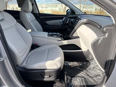 Used 2023 Hyundai Tucson Limited image 19