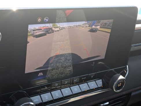 New 2025 Chevrolet Colorado Z71 image 17