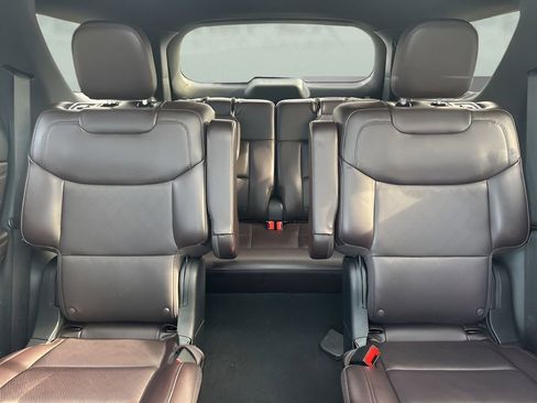 Used 2025 Ford Explorer Platinum image 13