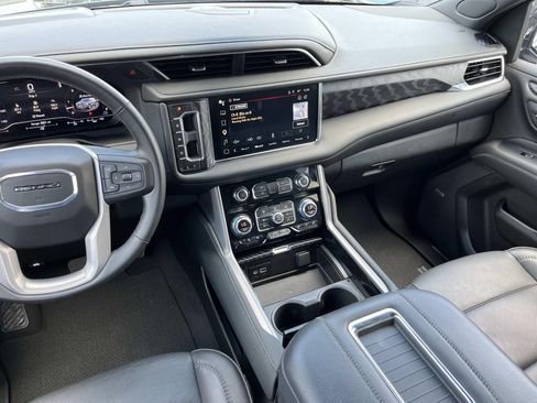 Used 2024 GMC Yukon XL Denali AWD/4WD image 13