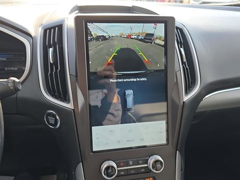 Used 2021 Ford Edge SEL image 19