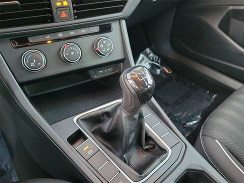 Certified 2022 Volkswagen Jetta Sport image 22