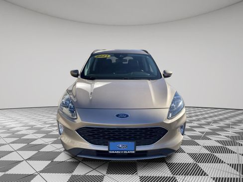 Used 2021 Ford Escape Titanium w/ Class II Trailer Tow Package image 2