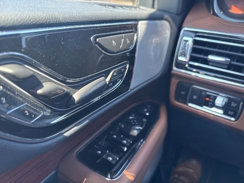 Used 2023 Lincoln Navigator L Reserve image 14