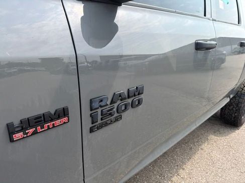 Used 2022 RAM 1500 Warlock w/ Ceramic Grey Warlock Package AWD/4WD image 7