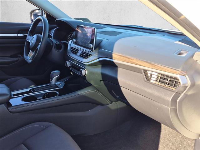 Used 2023 Nissan Altima 2.5 SV FWD image 27
