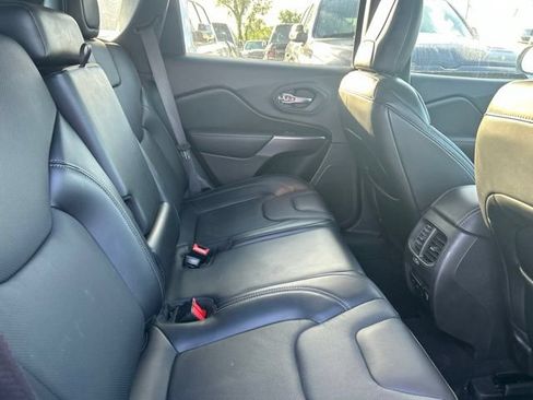 Used 2020 Jeep Cherokee Latitude Lux w/ Comfort/Convenience Group AWD/4WD image 8