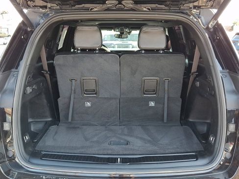 Used 2023 Jeep Grand Cherokee L Laredo image 30