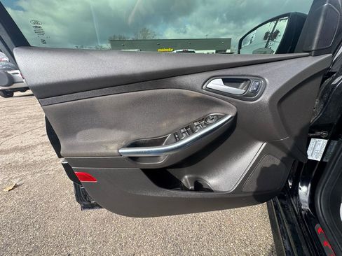 Used 2018 Ford Focus ST image 13