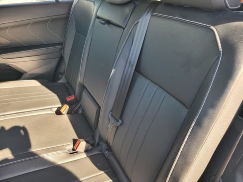 Used 2023 Volkswagen Tiguan SE FWD image 15